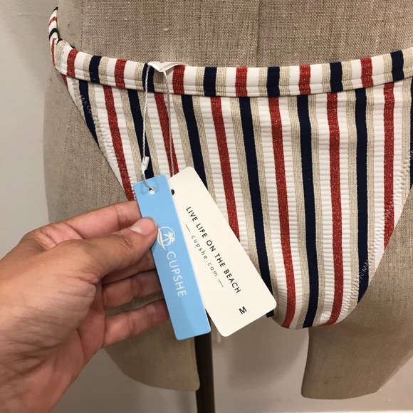 Cupshe tricolor patriotic triangle bikini. Size M - Picture 10 of 14